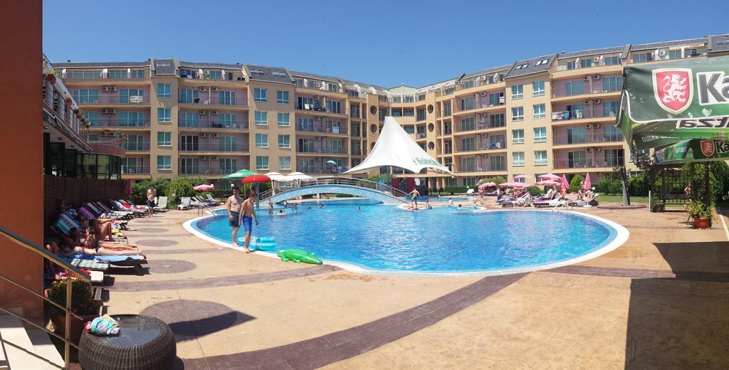 Pollo Resort Mikosta Apartments 阳光海滩 外观 照片